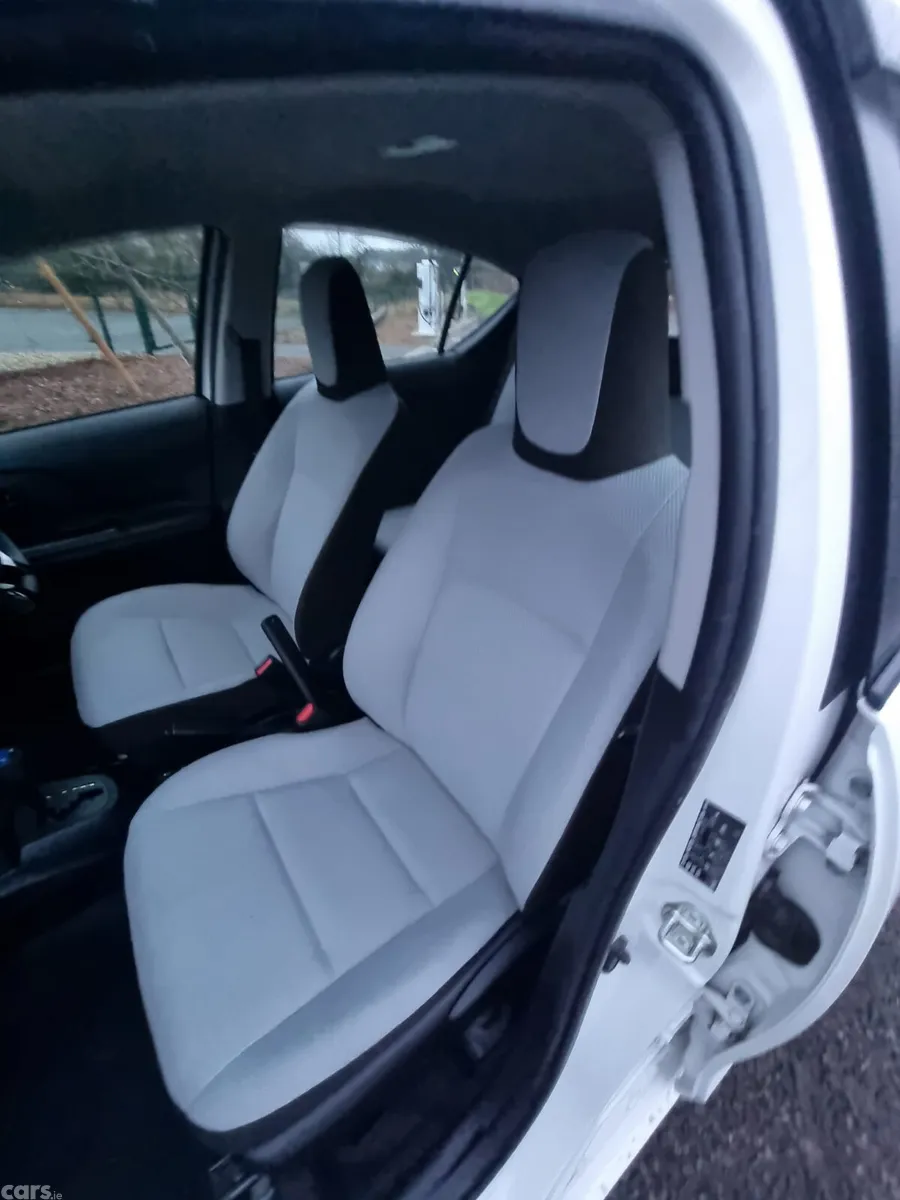 Toyota Aqua Hatchback, Petrol, 2020, White