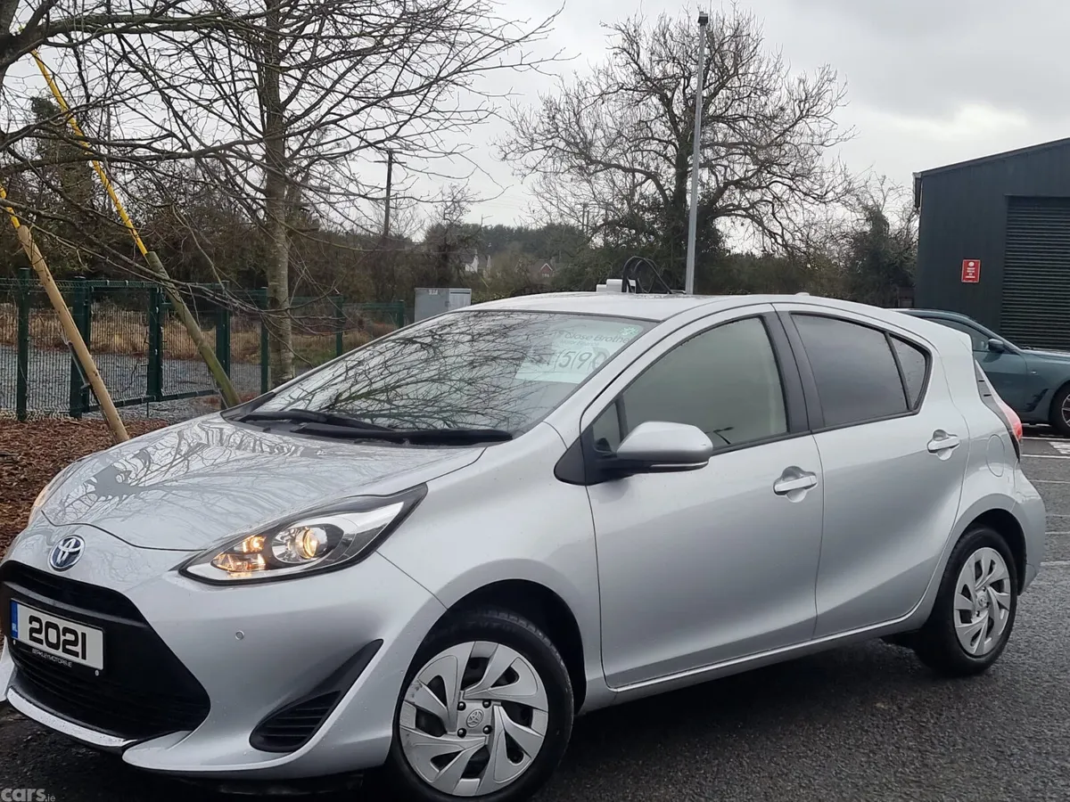 Toyota Aqua Hatchback, Petrol Hybrid, 2021, Silver