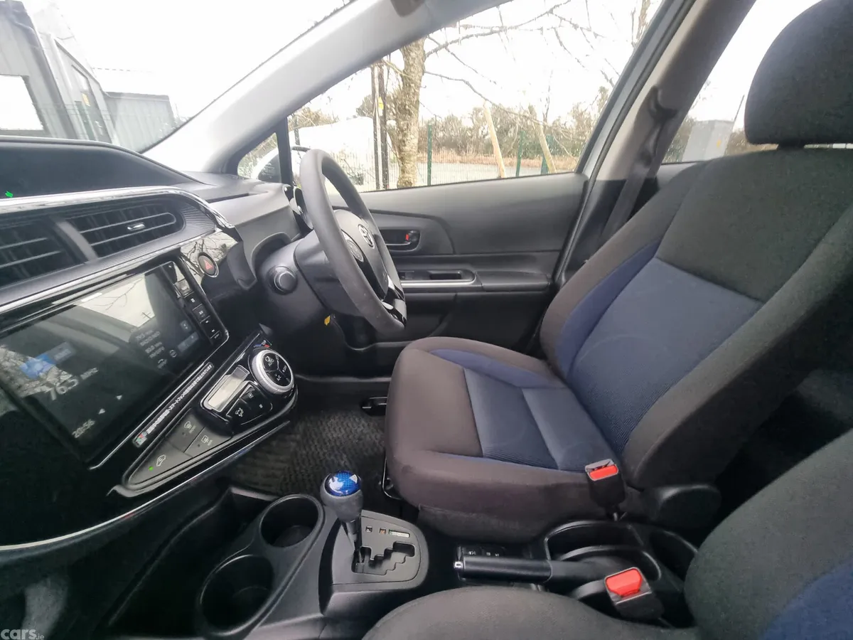 Toyota Aqua Hatchback, Petrol Hybrid, 2021, Silver