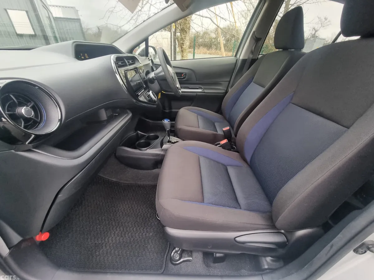 Toyota Aqua Hatchback, Petrol Hybrid, 2021, Silver