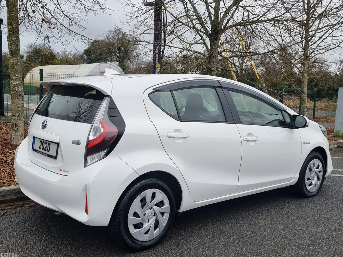 Toyota Aqua Hatchback, Petrol Hybrid, 2020, White