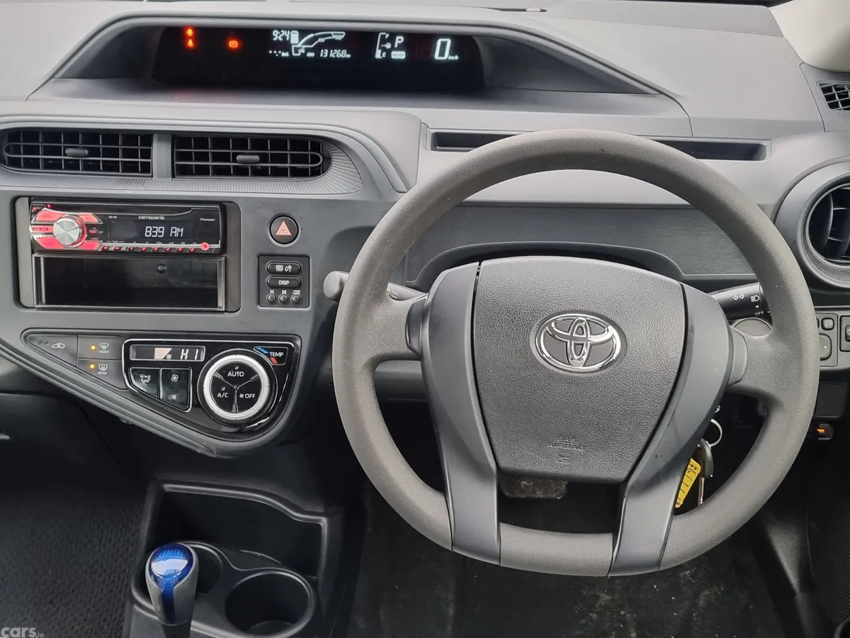 Toyota Aqua Hatchback, Petrol Hybrid, 2020, White