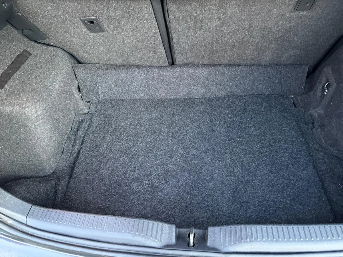 Toyota Auris Hatchback, Diesel, 2011, Black