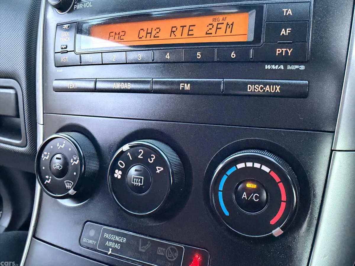 Toyota Auris Hatchback, Diesel, 2011, Black
