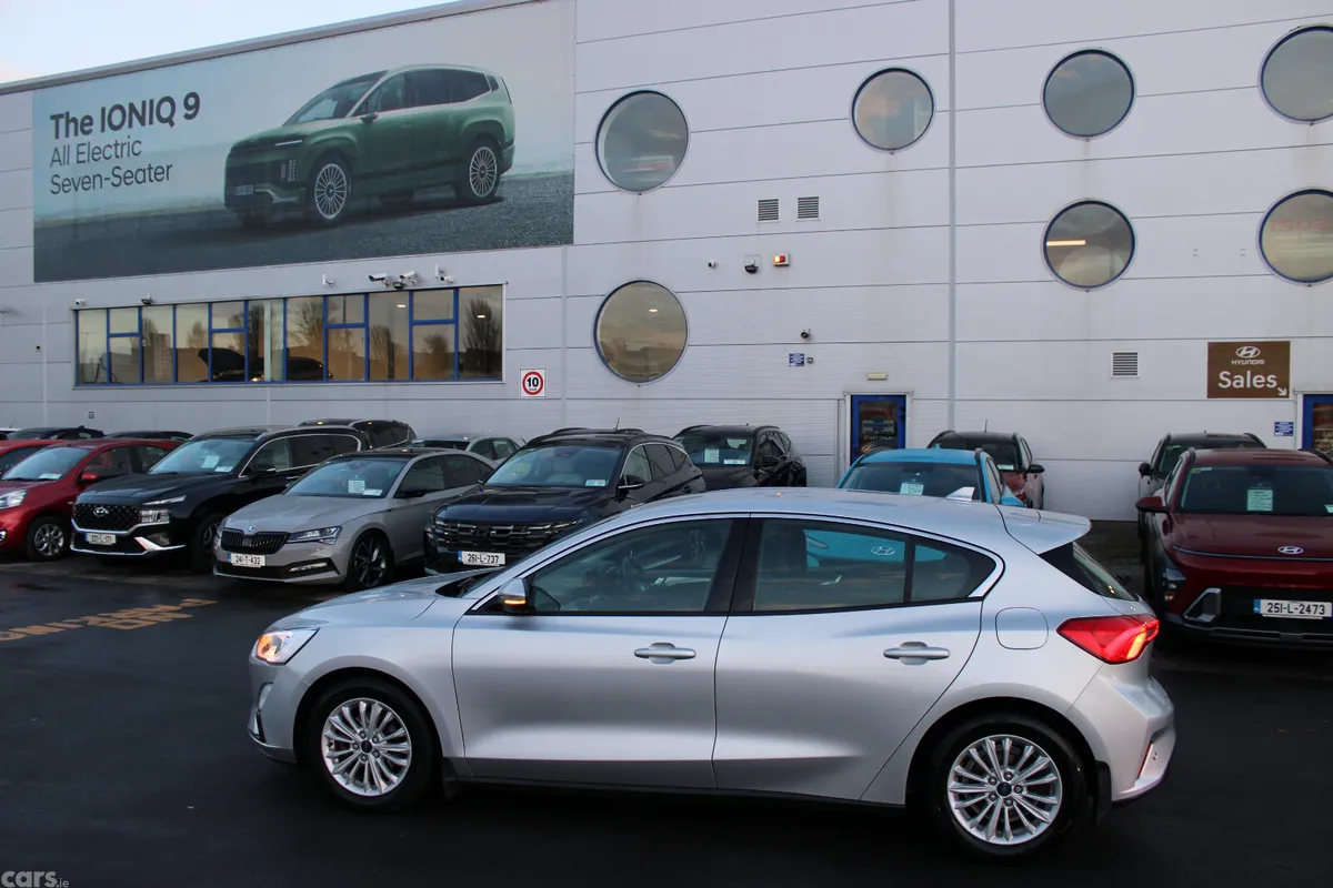Ford Focus Hatchback, Petrol, 2020, Grey