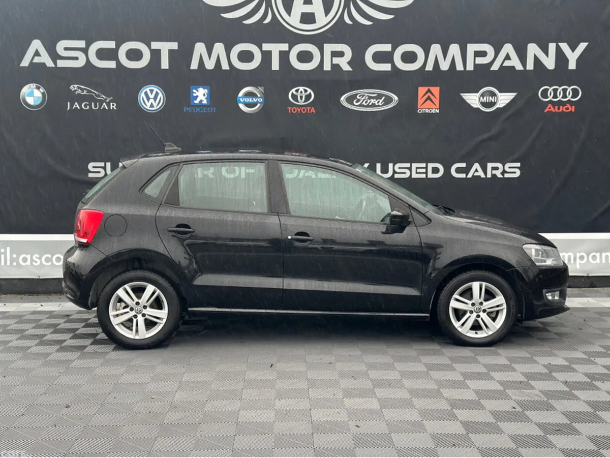 Volkswagen Polo Hatchback, Petrol, 2014, Black