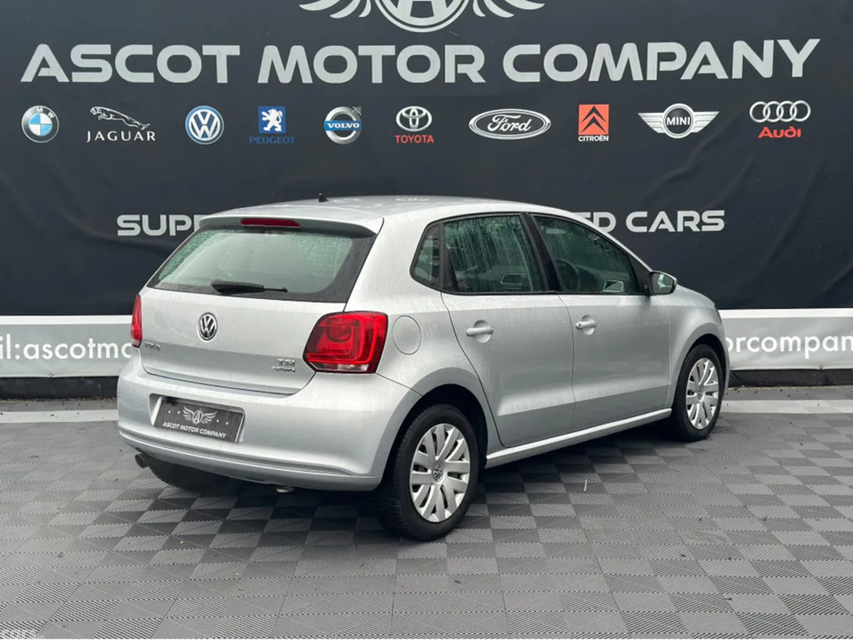 Volkswagen Polo Hatchback, Petrol, 2013, Silver