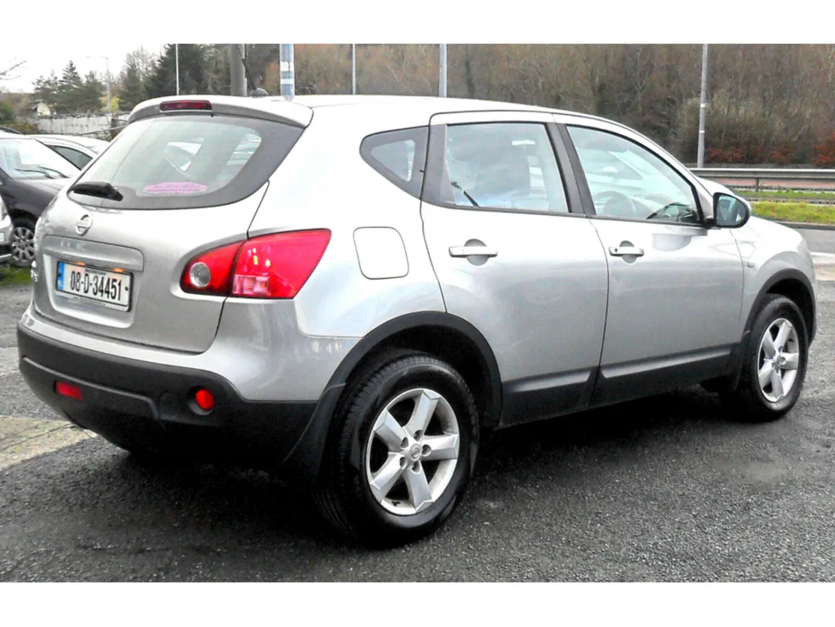 Nissan Qashqai Hatchback, Petrol, 2008, Silver