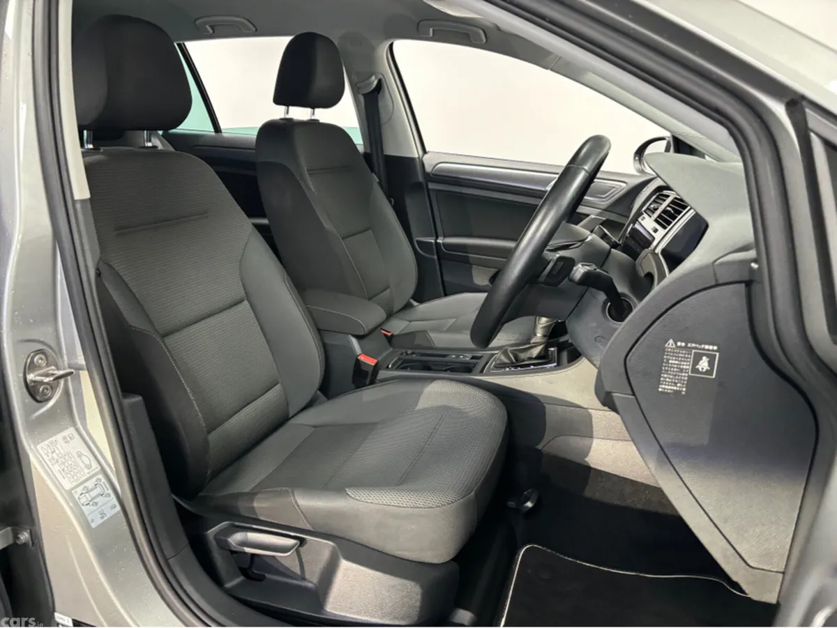 Volkswagen Golf Hatchback, Petrol, 2019, Silver