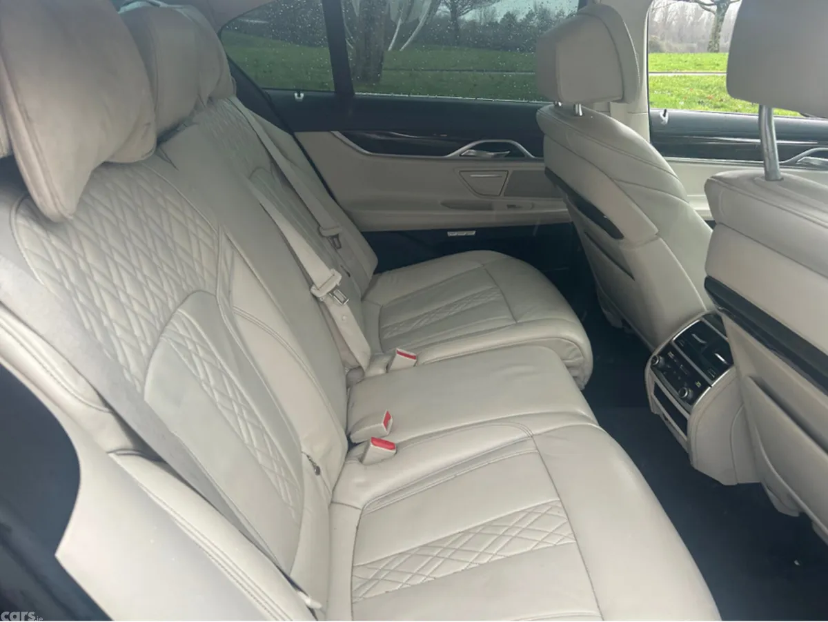 BMW 7-Series Saloon, Diesel, 2016, Black