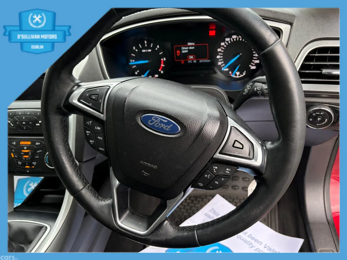 Ford Mondeo Hatchback, Diesel, 2016, Red