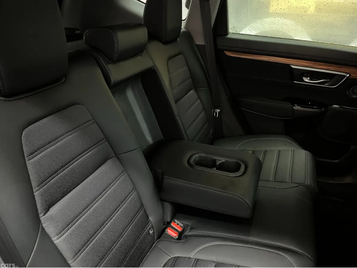 Honda CR-V SUV, Petrol Hybrid, 2022, Red
