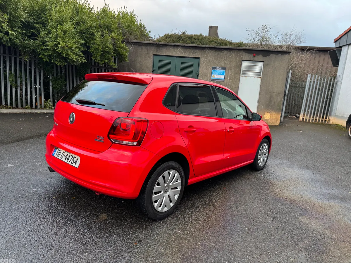 Volkswagen Polo Hatchback, Petrol, 2013, Red
