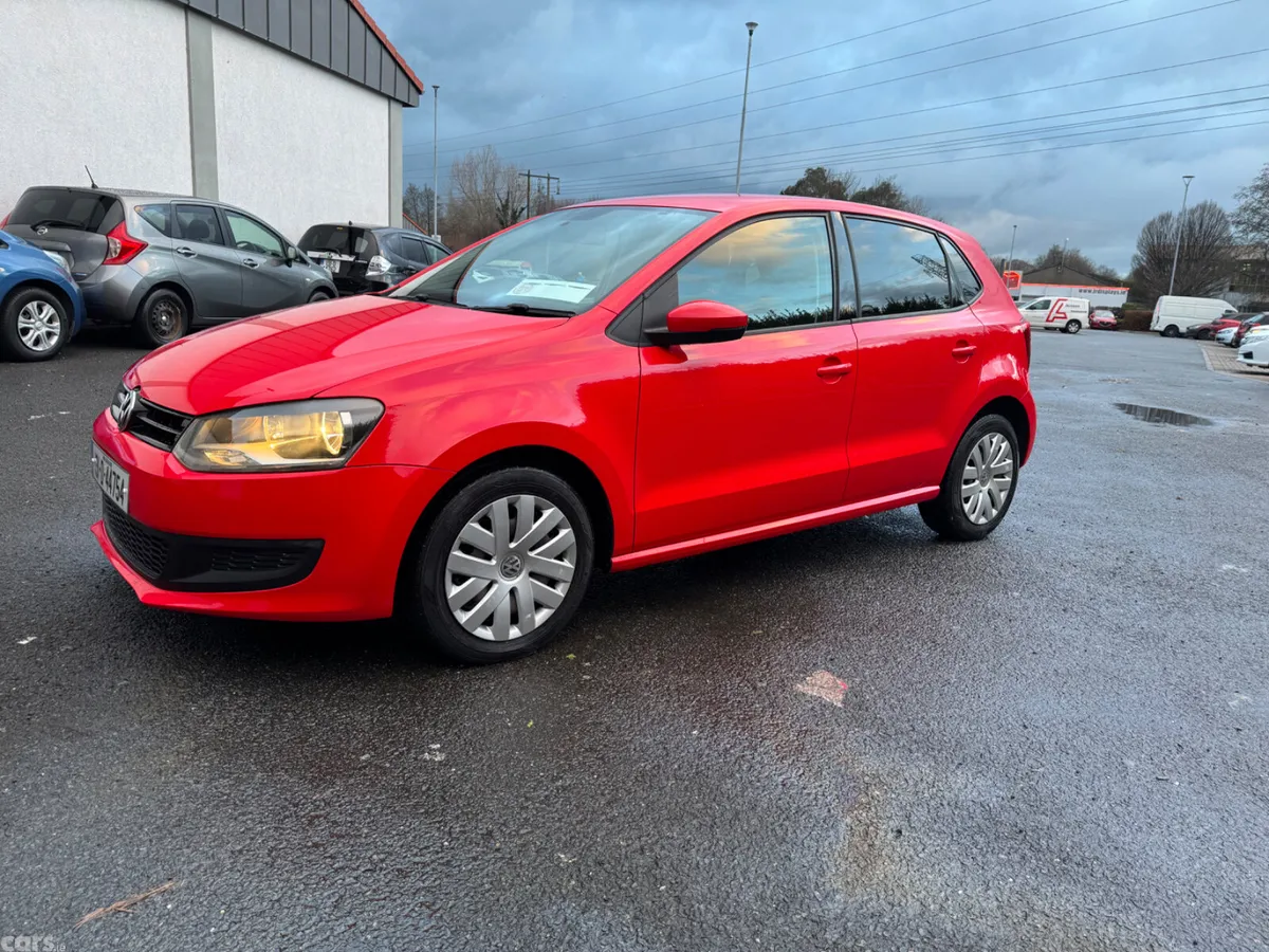 Volkswagen Polo Hatchback, Petrol, 2013, Red