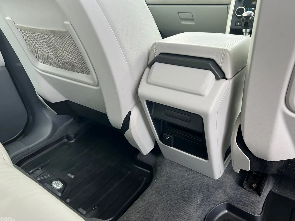 Land Rover Discovery SUV, Diesel, 2018, Grey