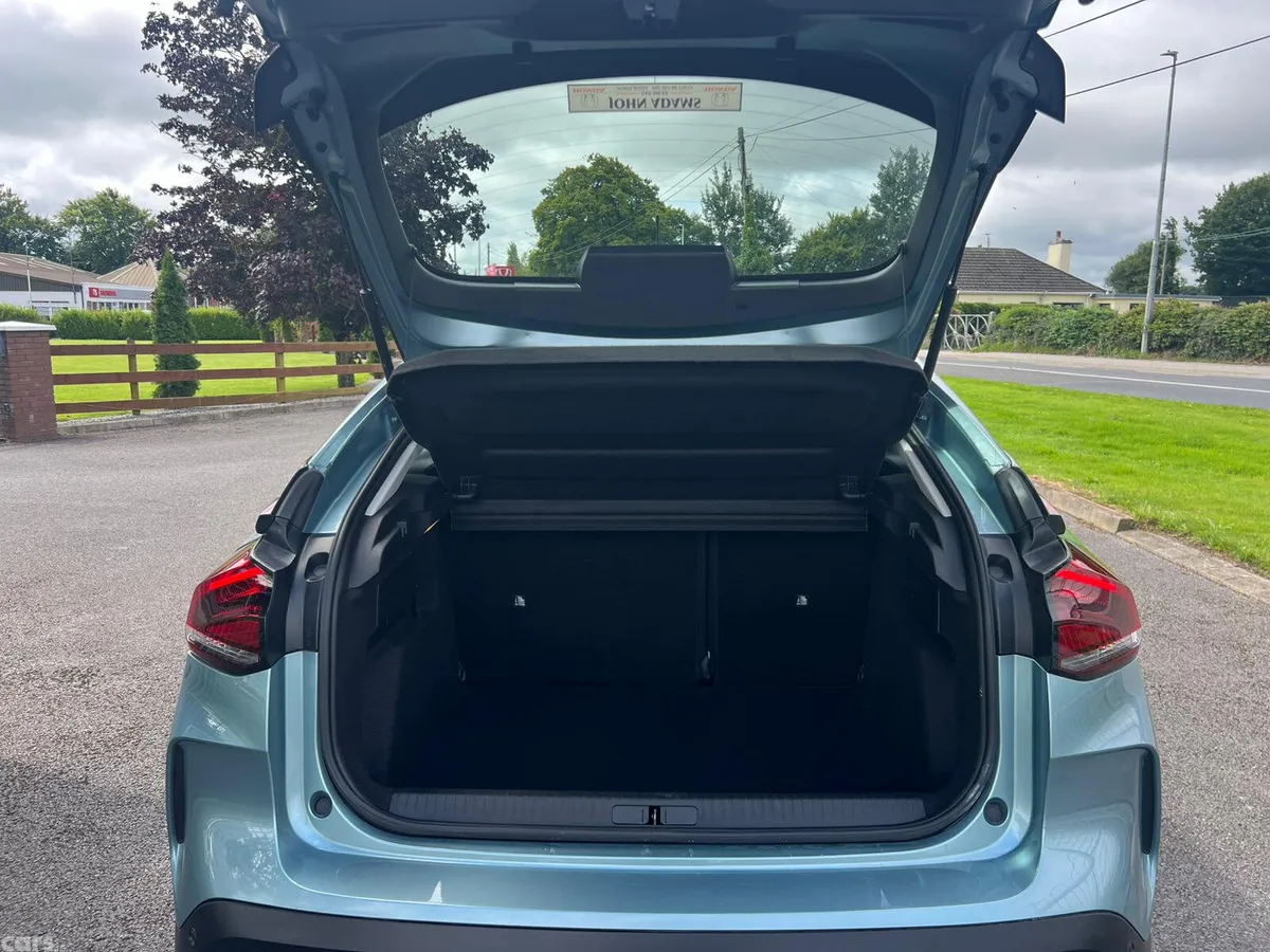 Citroen C4 Hatchback, Petrol, 2023, Blue