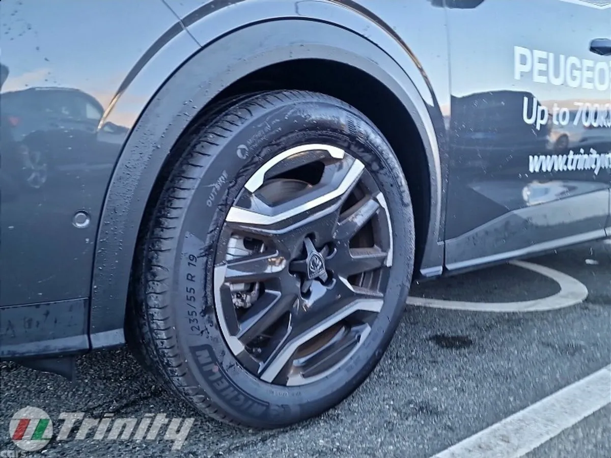 Peugeot 3008 SUV, Electric, 2026, Grey