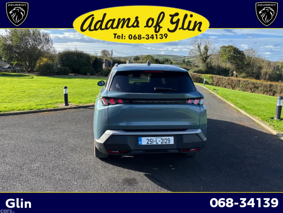 Peugeot 5008 MPV, Petrol Hybrid, 2025, Blue