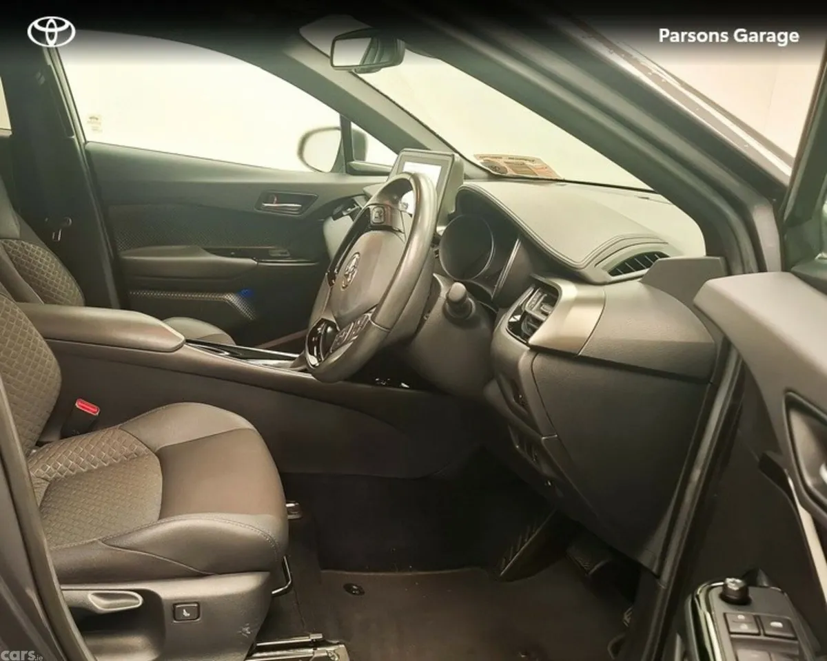 Toyota C-HR SUV, Petrol Hybrid, 2022, Grey
