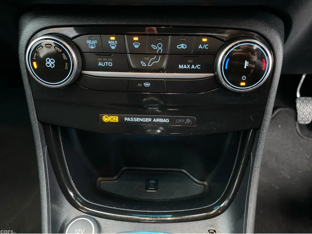 Ford Puma MPV, Petrol Hybrid, 2022, White