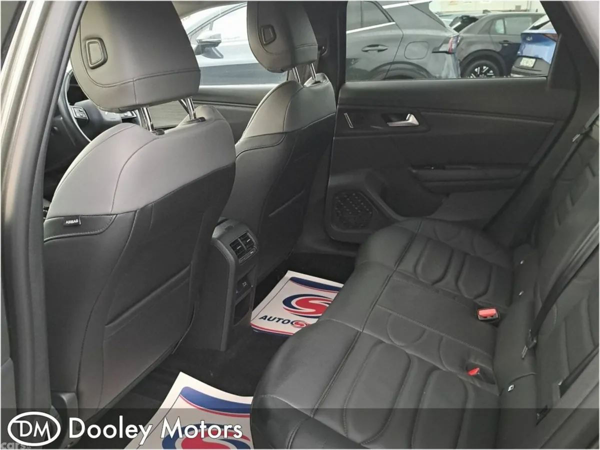 Citroen C5 X Estate, Petrol, 2024, Grey