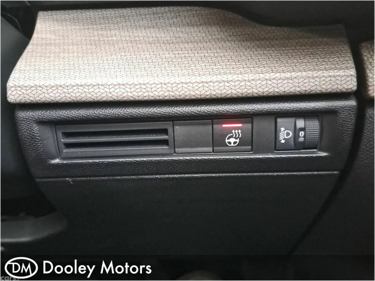 Citroen C5 X Estate, Petrol, 2024, Grey