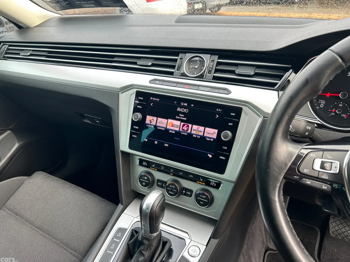 Volkswagen Passat Saloon, Diesel, 2018, Grey