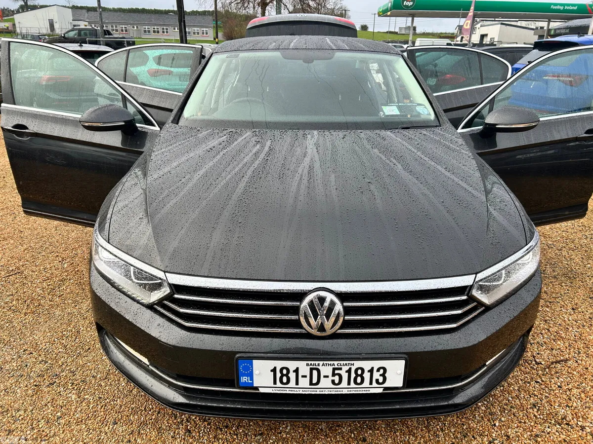 Volkswagen Passat Saloon, Diesel, 2018, Grey