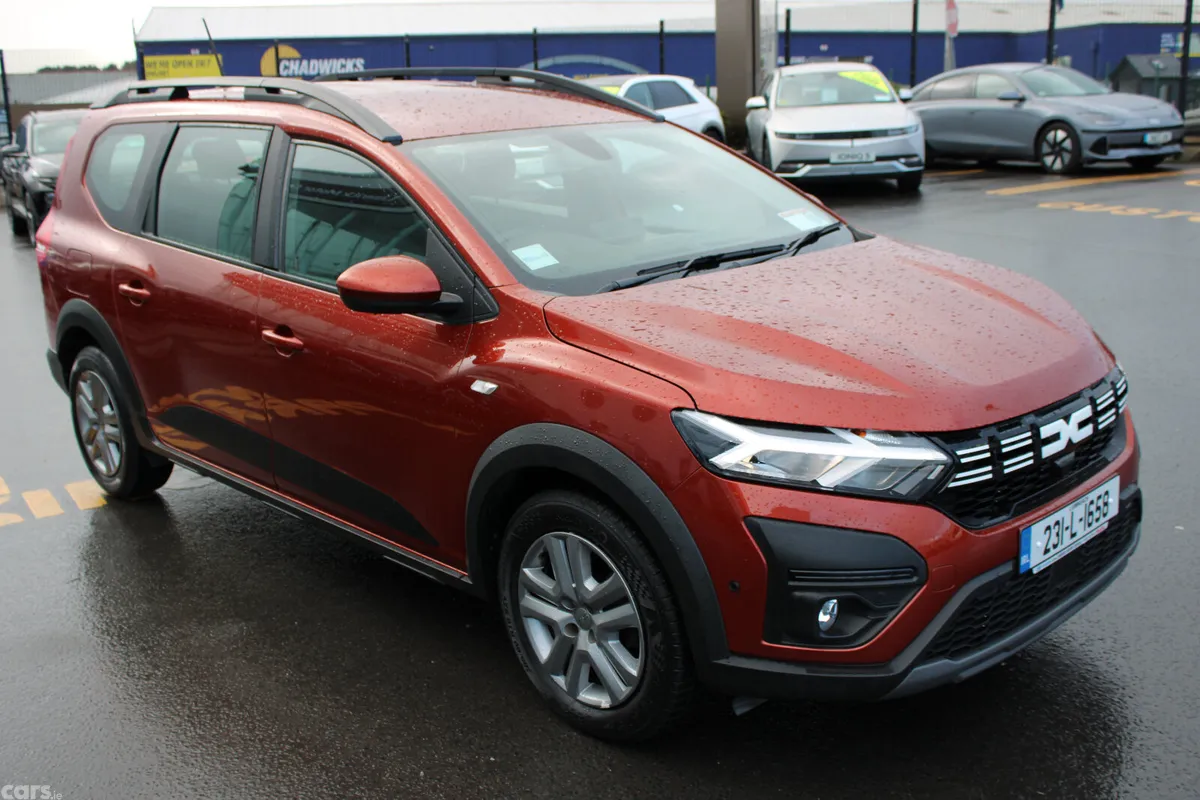 Dacia Jogger MPV, Petrol, 2023, Brown