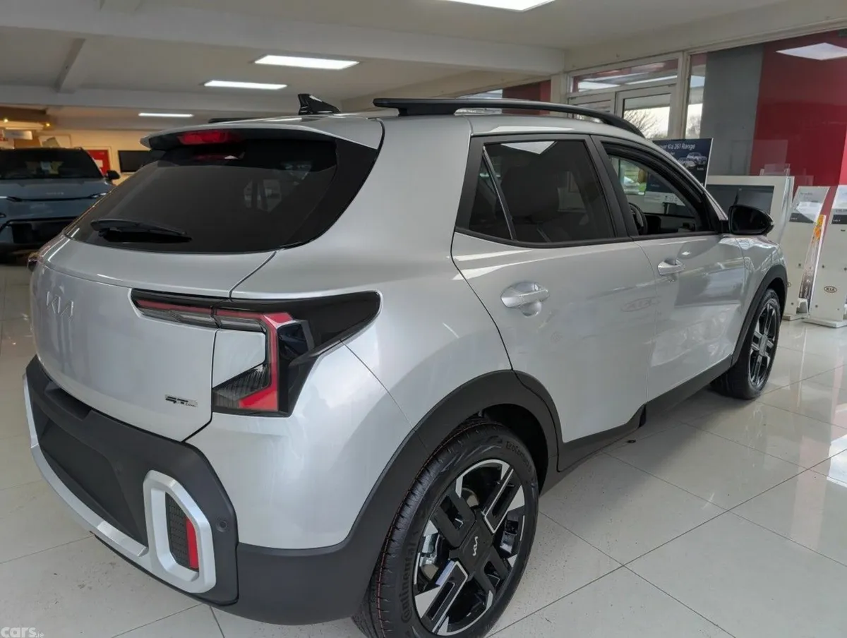 Kia Stonic Hatchback, Petrol, 2027, Silver