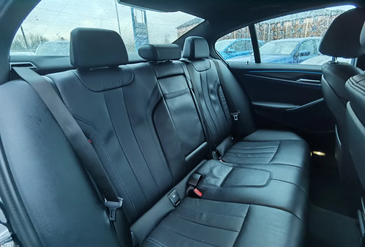 BMW 5-Series Saloon, Petrol Plug-in Hybrid, 2022, Black
