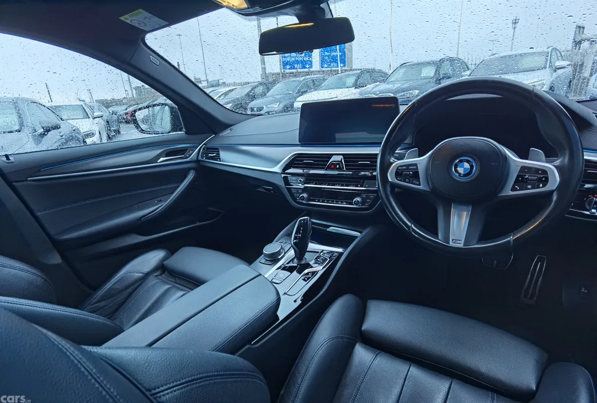 BMW 5-Series Saloon, Petrol Plug-in Hybrid, 2022, Black