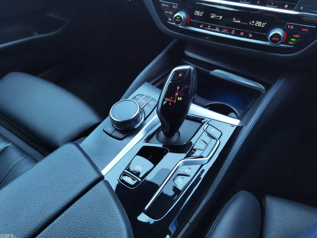 BMW 5-Series Saloon, Petrol Plug-in Hybrid, 2022, Black