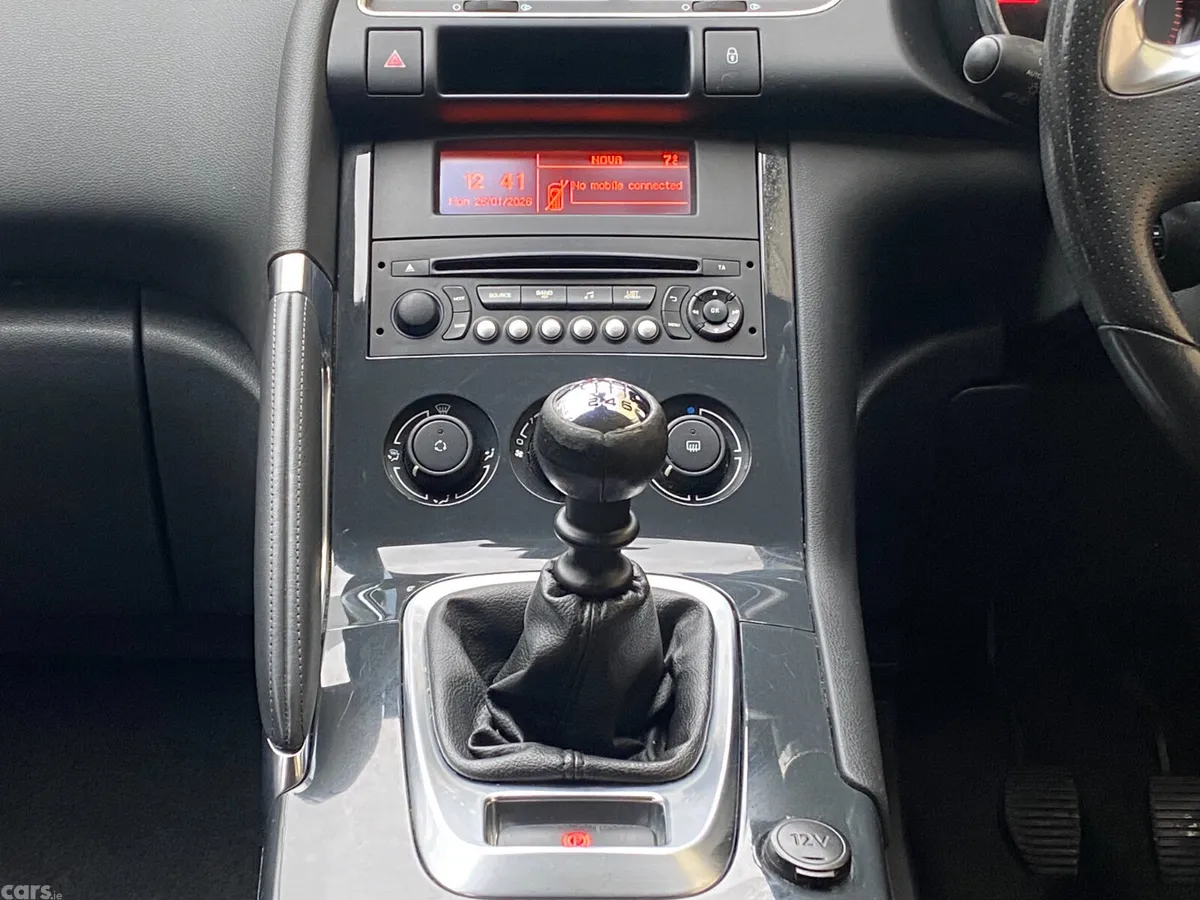 Peugeot 3008 SUV, Diesel, 2015, Silver