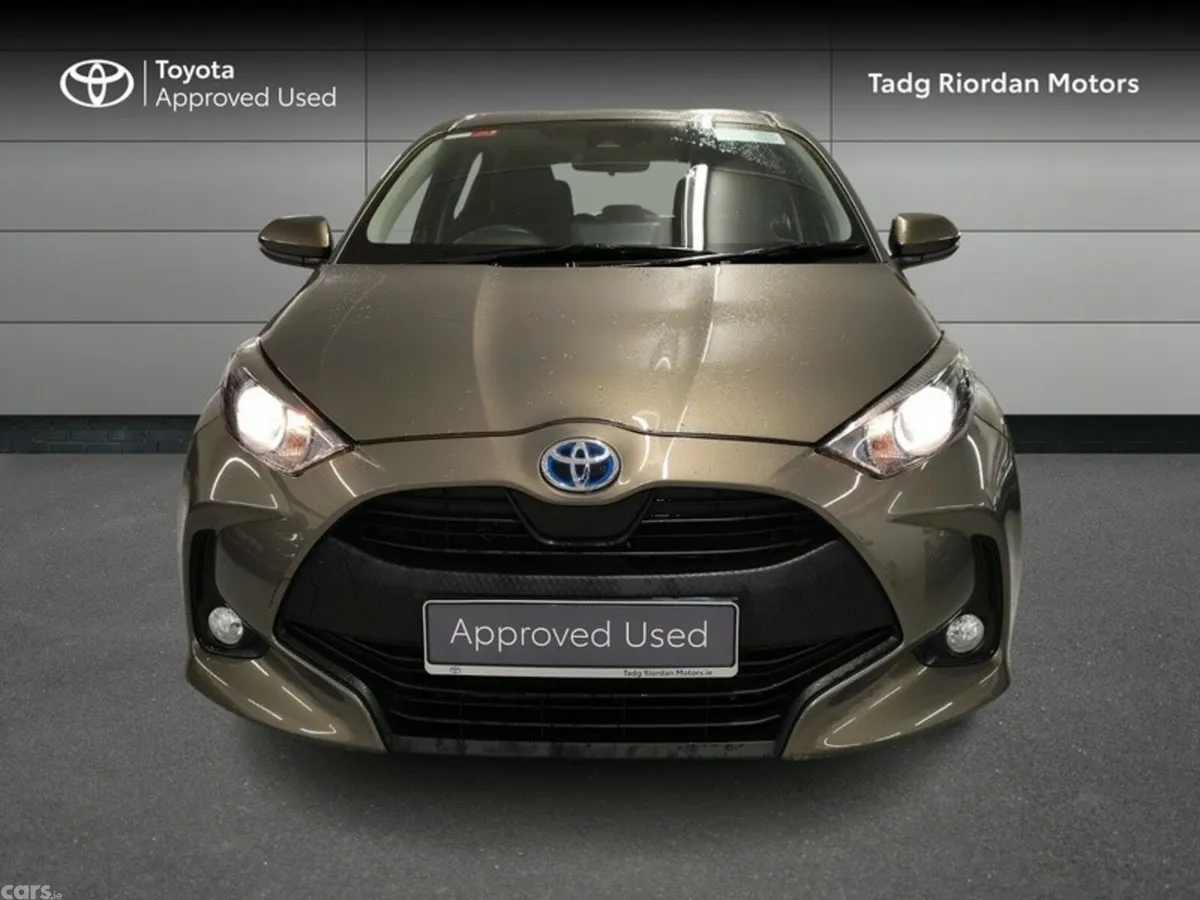 Toyota Yaris Hatchback, Petrol Hybrid, 2022, Bronze