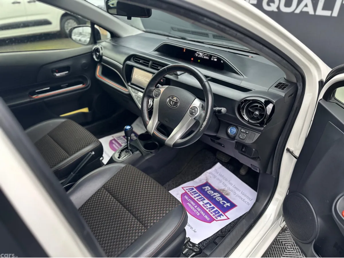 Toyota Aqua Hatchback, Gas, 2015, White