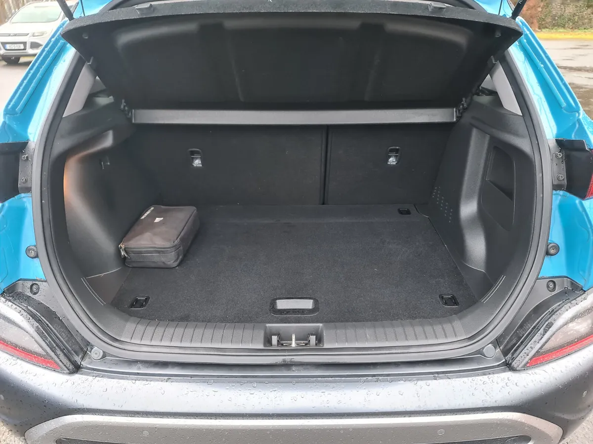 Hyundai KONA MPV, Diesel, 2021, Green