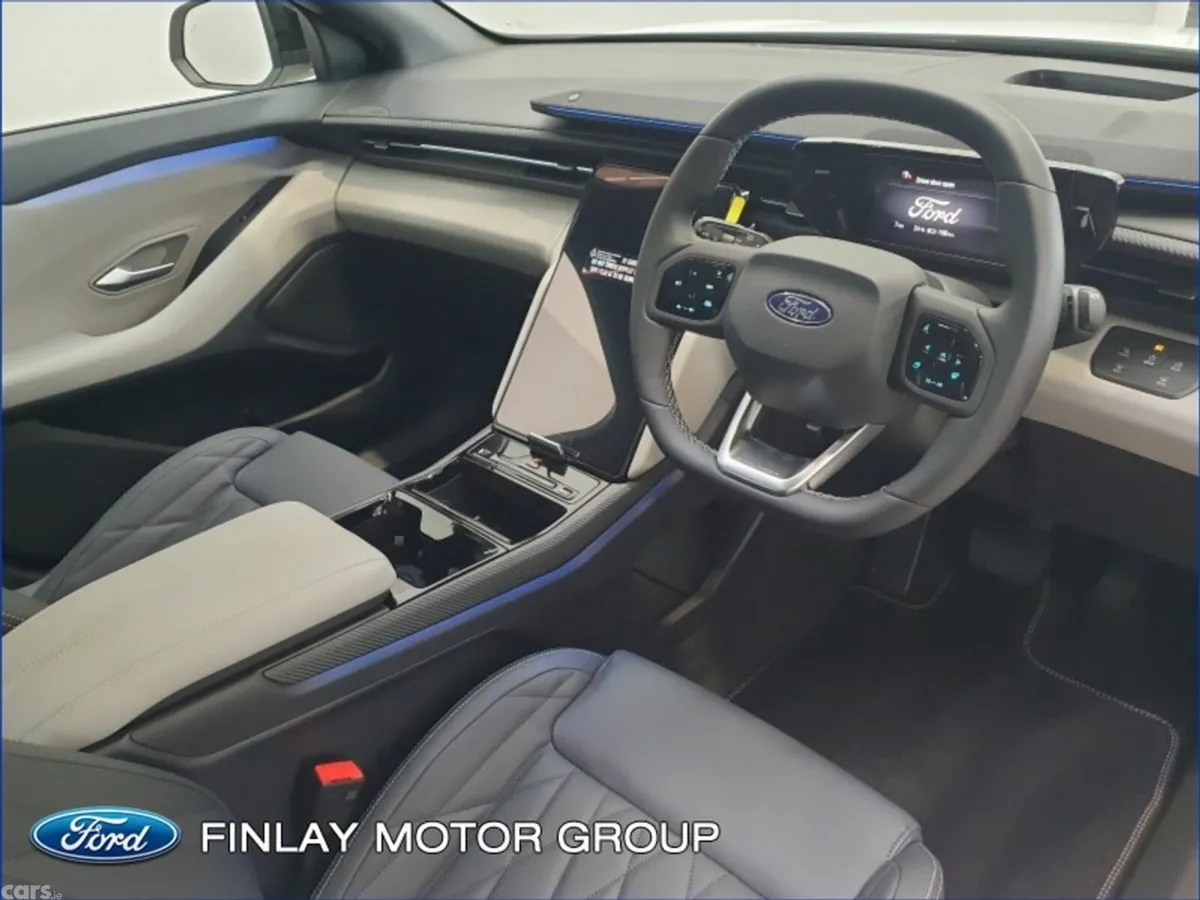 Ford Explorer MPV, Electric, 2025, White