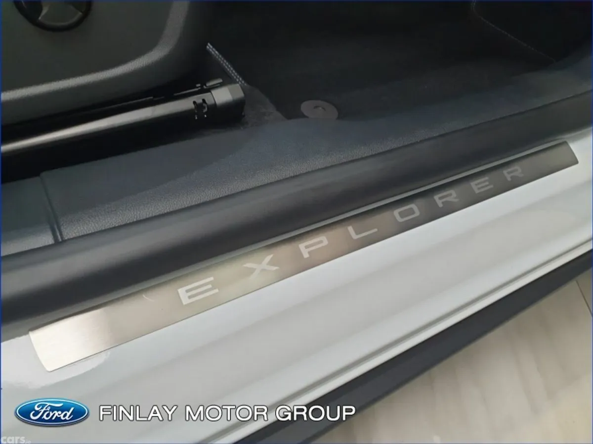 Ford Explorer MPV, Electric, 2025, White
