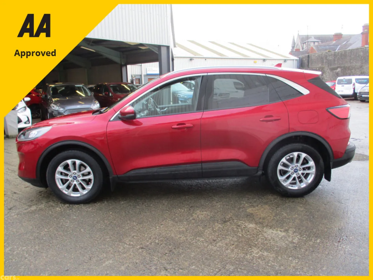 Ford Kuga MPV, Diesel, 2022, Red
