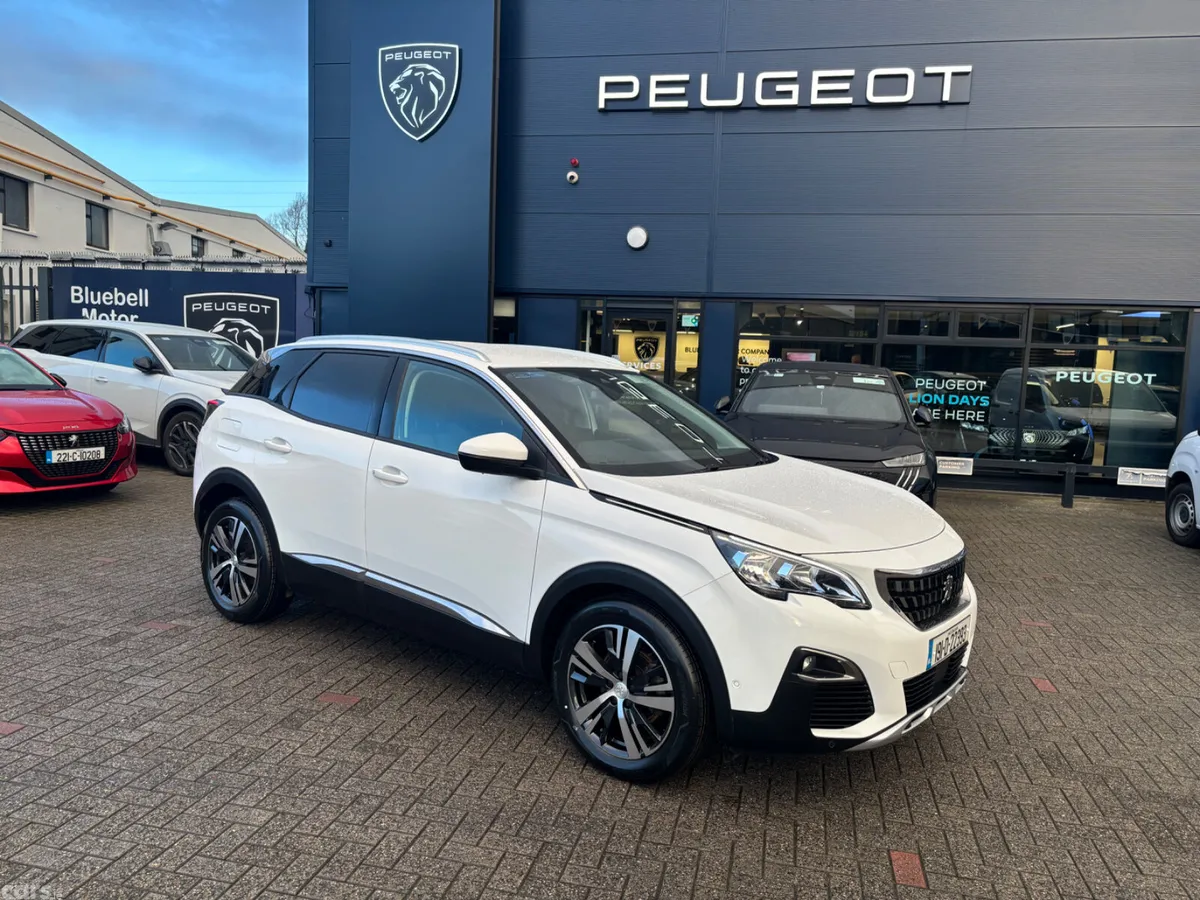 Peugeot 3008 MPV, Petrol, 2019, White