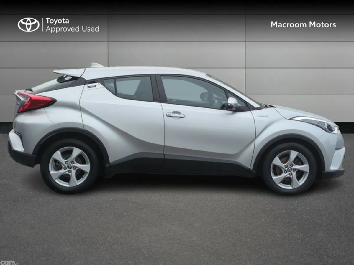 Toyota C-HR SUV, Petrol Hybrid, 2018, Silver
