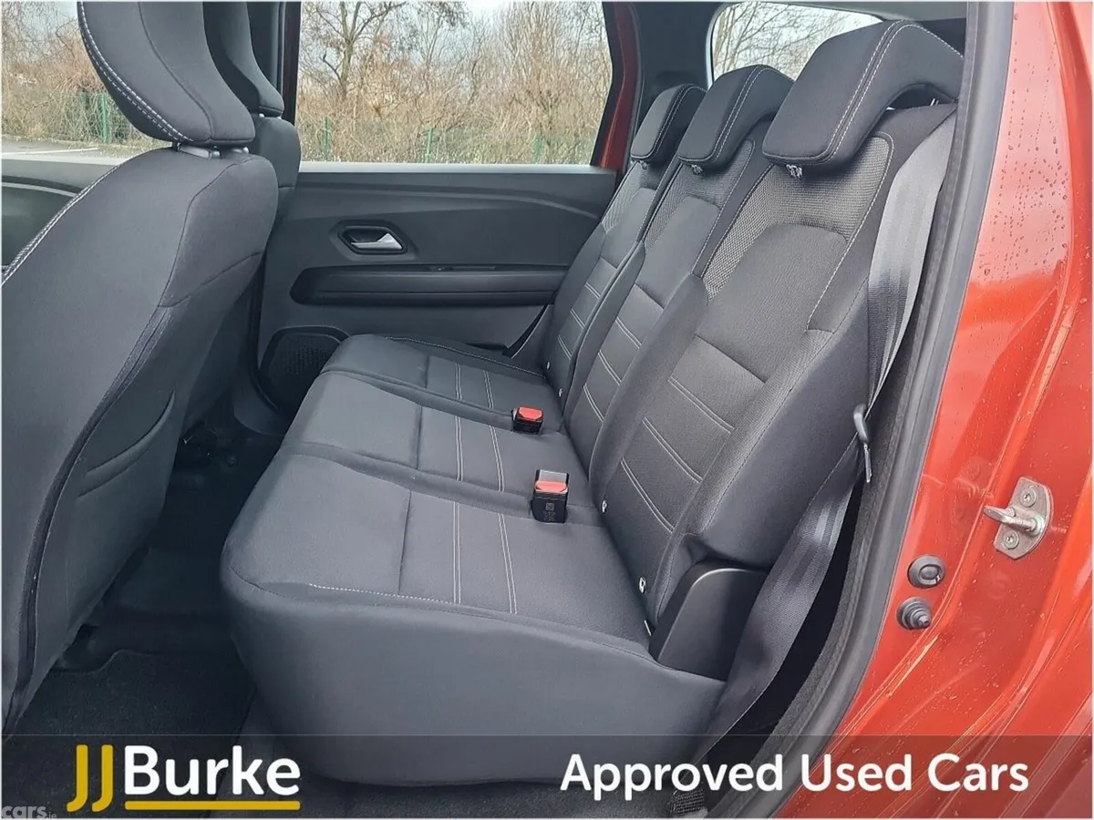 Dacia Jogger MPV, Petrol, 2024, Brown