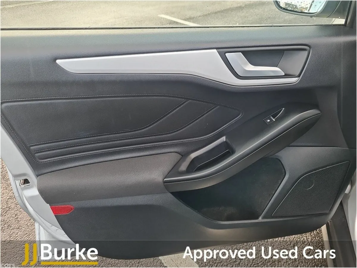 Ford Focus Hatchback, Diesel, 2021, Silver