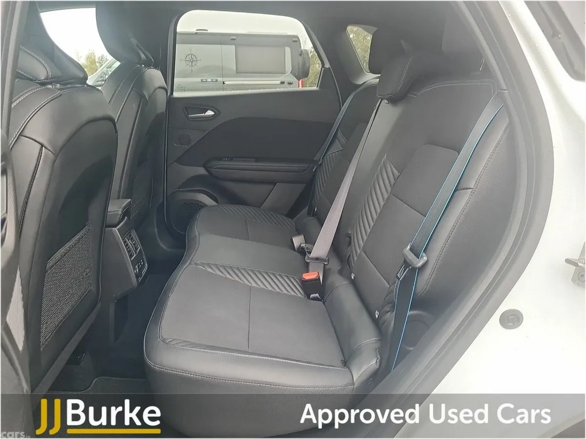 Renault Symbioz Hatchback, Petrol Hybrid, 2025, White