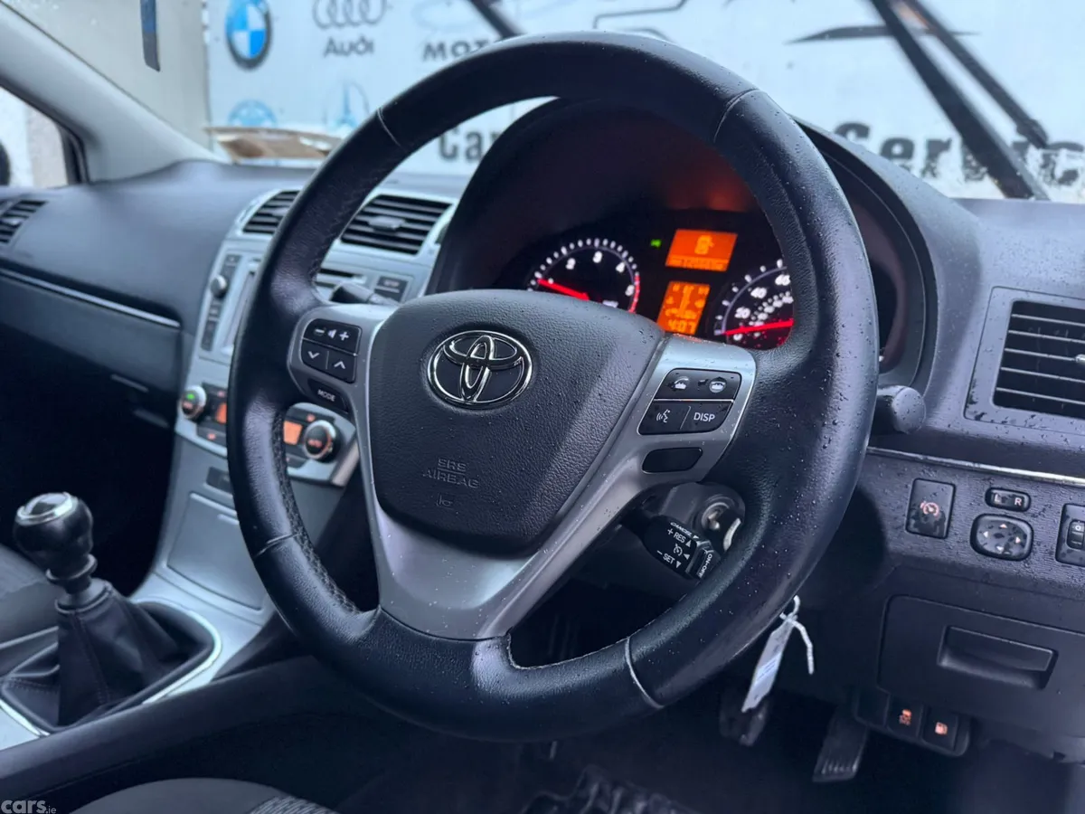 Toyota Avensis Estate, Diesel, 2015, White
