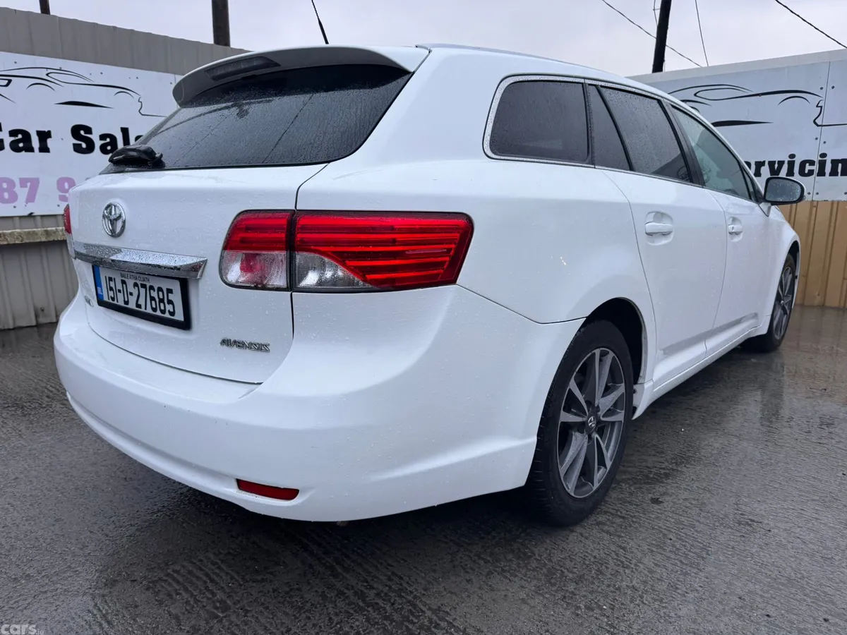 Toyota Avensis Estate, Diesel, 2015, White