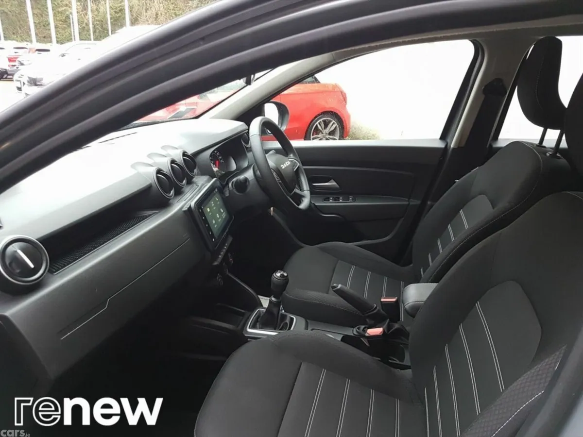 Dacia Duster SUV, Petrol, 2023, Grey
