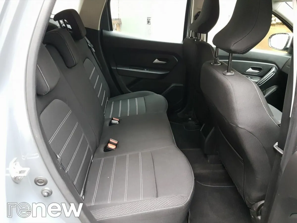 Dacia Duster SUV, Petrol, 2023, Grey