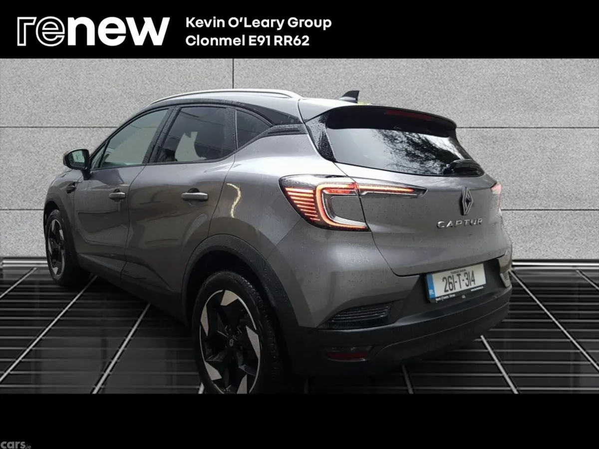Renault Captur SUV, Petrol, 2026, Grey